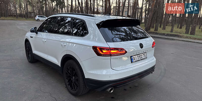 Внедорожник / Кроссовер Volkswagen Touareg 2018 в Черкассах