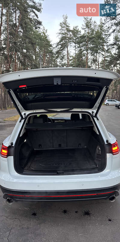 Внедорожник / Кроссовер Volkswagen Touareg 2018 в Черкассах