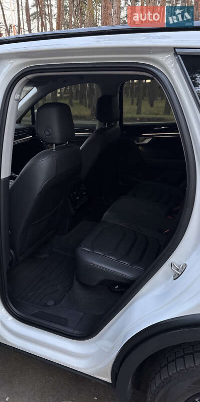 Внедорожник / Кроссовер Volkswagen Touareg 2018 в Черкассах