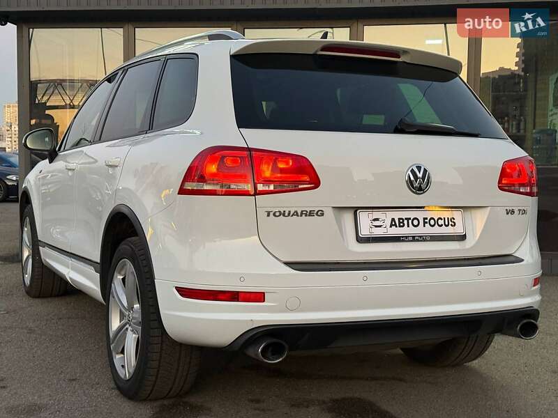 Внедорожник / Кроссовер Volkswagen Touareg 2012 в Киеве