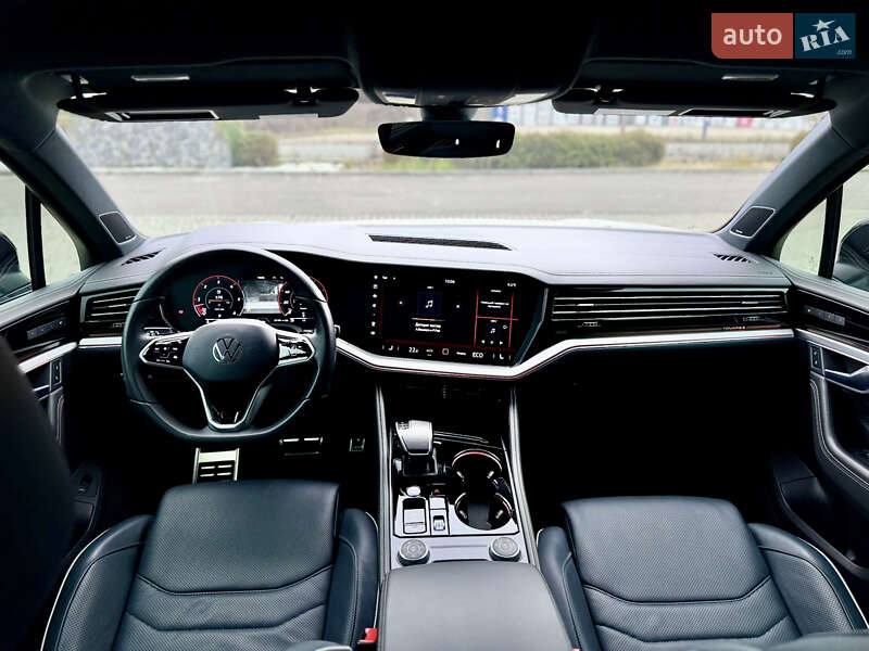 Внедорожник / Кроссовер Volkswagen Touareg 2024 в Иршаве