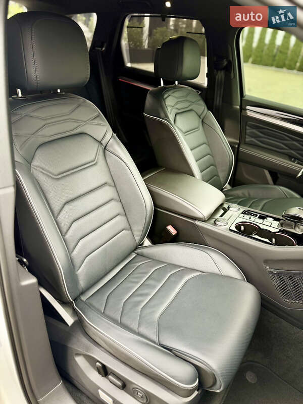 Внедорожник / Кроссовер Volkswagen Touareg 2024 в Иршаве