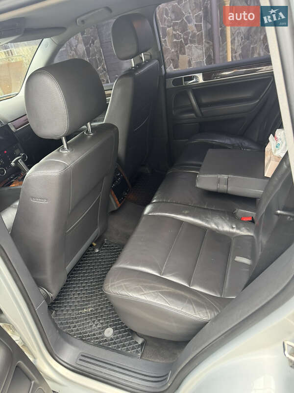 Внедорожник / Кроссовер Volkswagen Touareg 2009 в Львове