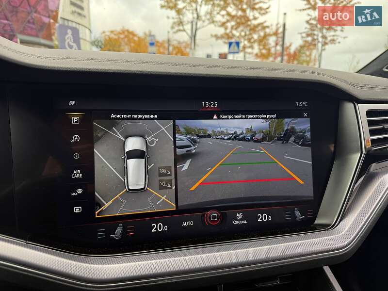 Внедорожник / Кроссовер Volkswagen Touareg 2023 в Киеве