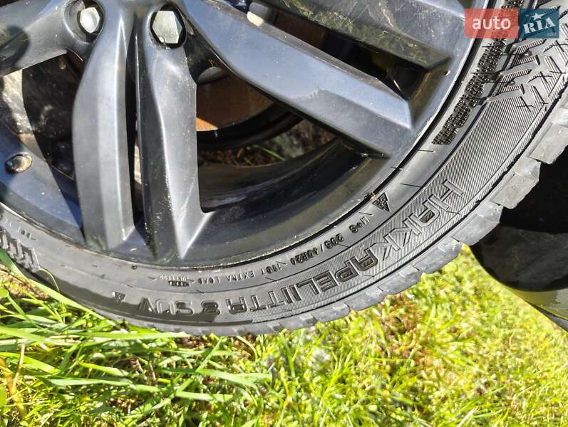 Внедорожник / Кроссовер Volkswagen Touareg 2015 в Ахтырке