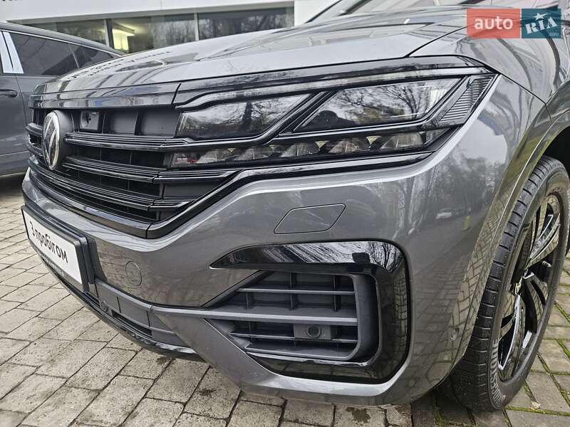 Внедорожник / Кроссовер Volkswagen Touareg 2023 в Киеве