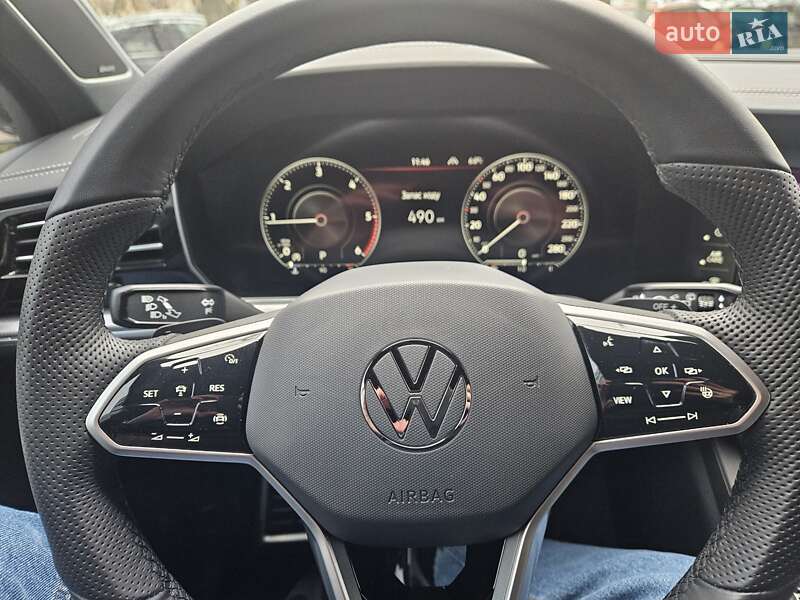 Внедорожник / Кроссовер Volkswagen Touareg 2023 в Киеве