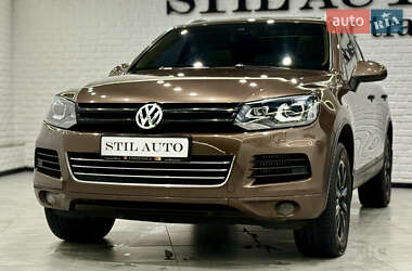 Внедорожник / Кроссовер Volkswagen Touareg 2014 в Одессе