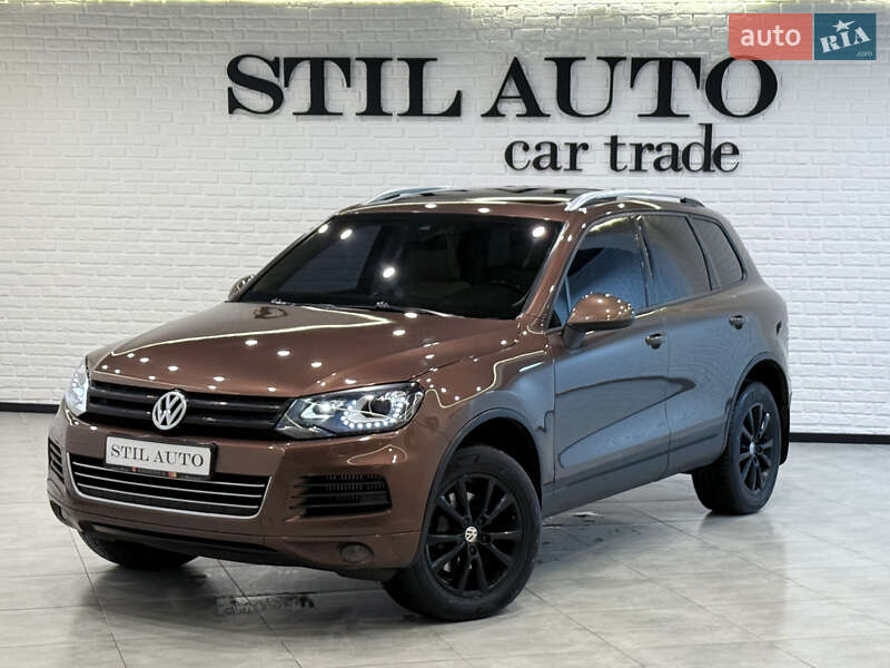 Внедорожник / Кроссовер Volkswagen Touareg 2014 в Одессе