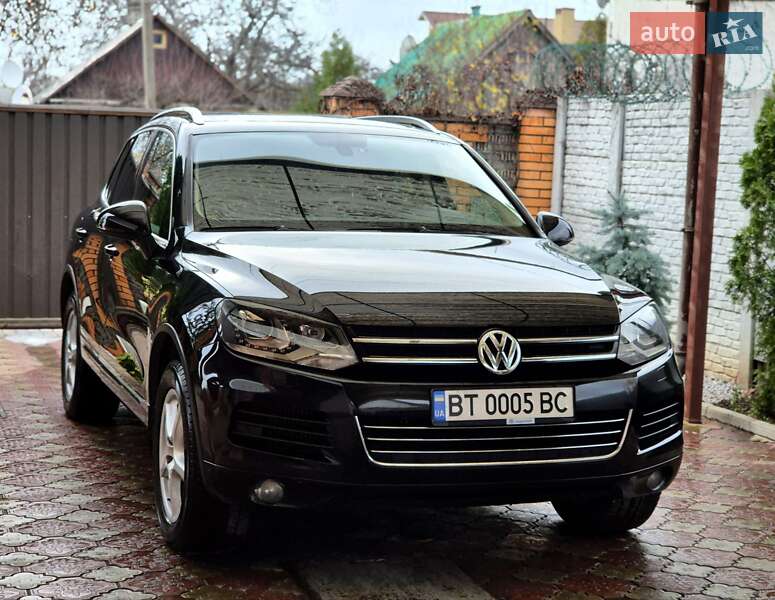 Внедорожник / Кроссовер Volkswagen Touareg 2012 в Запорожье