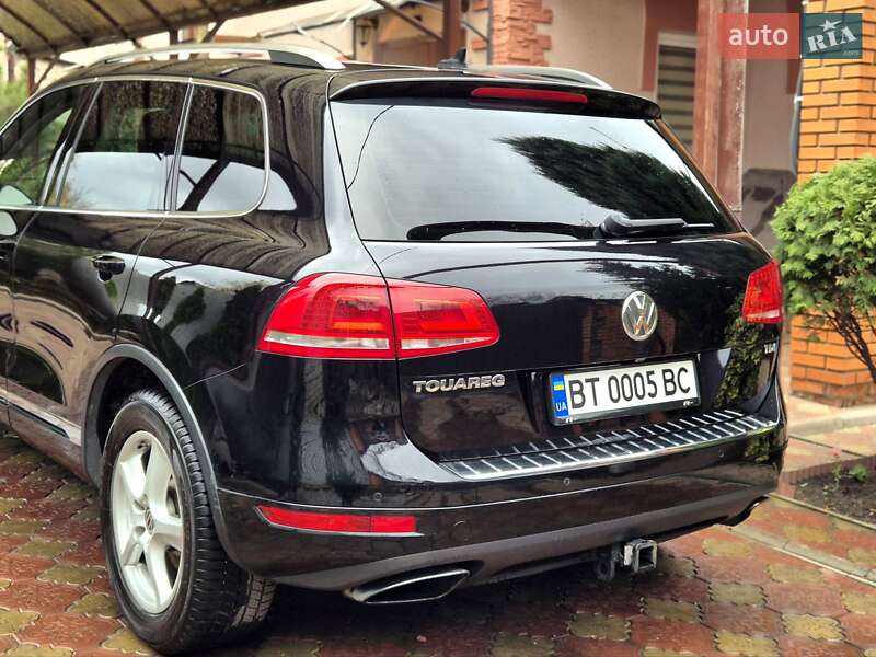 Внедорожник / Кроссовер Volkswagen Touareg 2012 в Запорожье