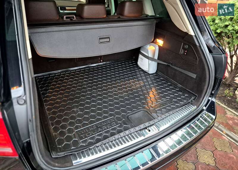 Внедорожник / Кроссовер Volkswagen Touareg 2012 в Запорожье