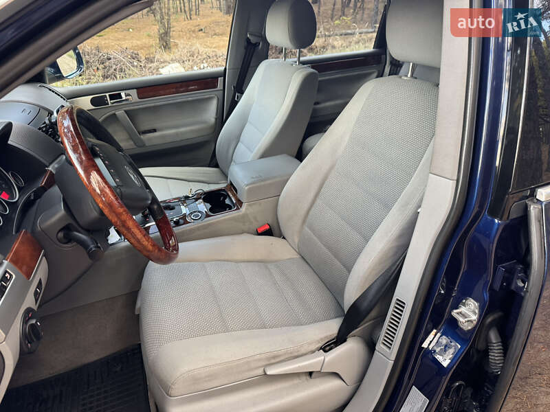 Внедорожник / Кроссовер Volkswagen Touareg 2007 в Киеве