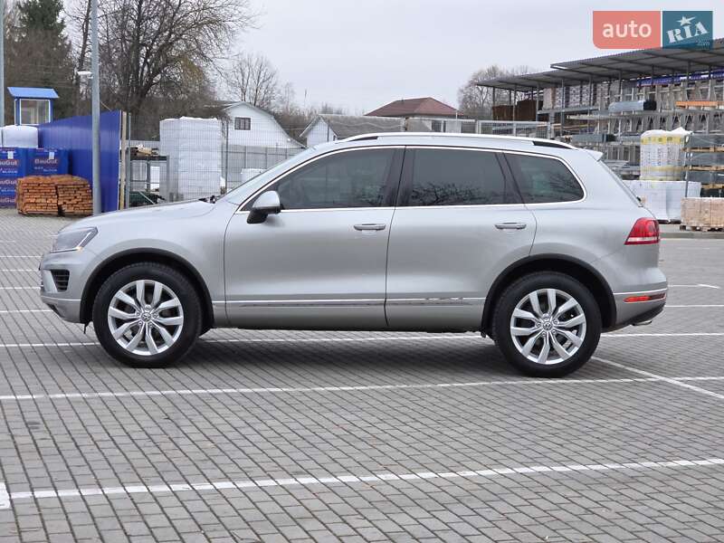 Внедорожник / Кроссовер Volkswagen Touareg 2016 в Коломые