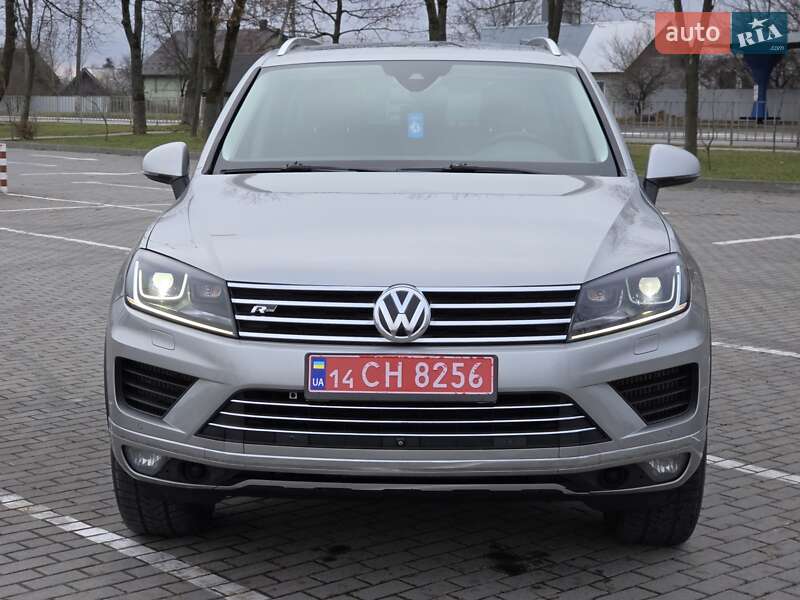 Внедорожник / Кроссовер Volkswagen Touareg 2016 в Коломые