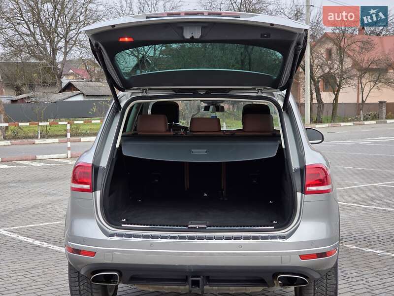 Внедорожник / Кроссовер Volkswagen Touareg 2016 в Коломые