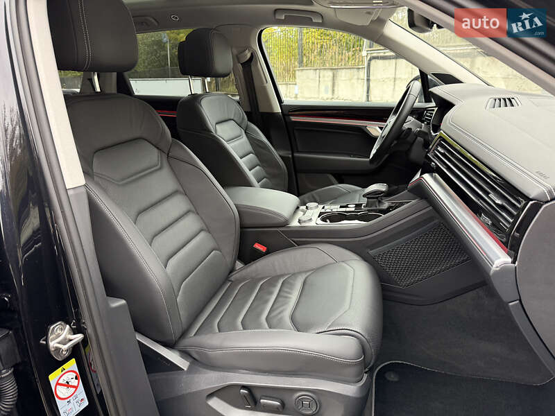 Внедорожник / Кроссовер Volkswagen Touareg 2021 в Ровно