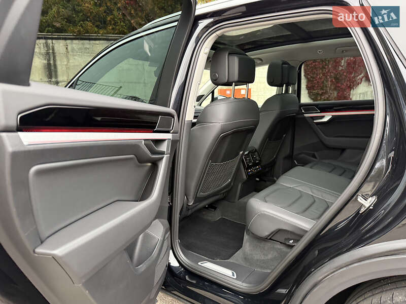 Внедорожник / Кроссовер Volkswagen Touareg 2021 в Ровно