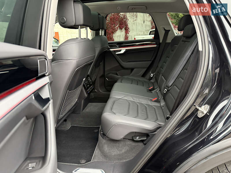 Внедорожник / Кроссовер Volkswagen Touareg 2021 в Ровно