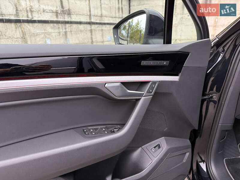 Внедорожник / Кроссовер Volkswagen Touareg 2021 в Ровно