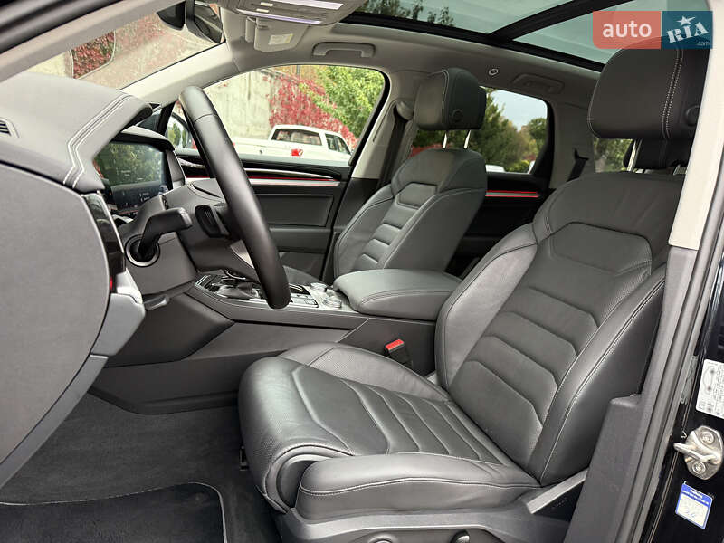 Внедорожник / Кроссовер Volkswagen Touareg 2021 в Ровно