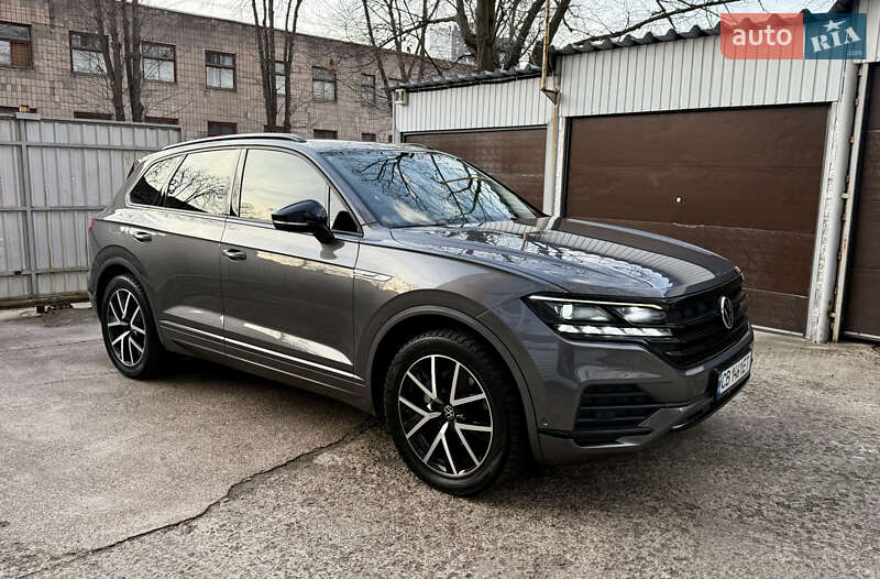 Внедорожник / Кроссовер Volkswagen Touareg 2020 в Киеве