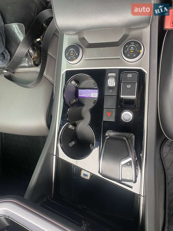 Внедорожник / Кроссовер Volkswagen Touareg 2018 в Кривом Роге