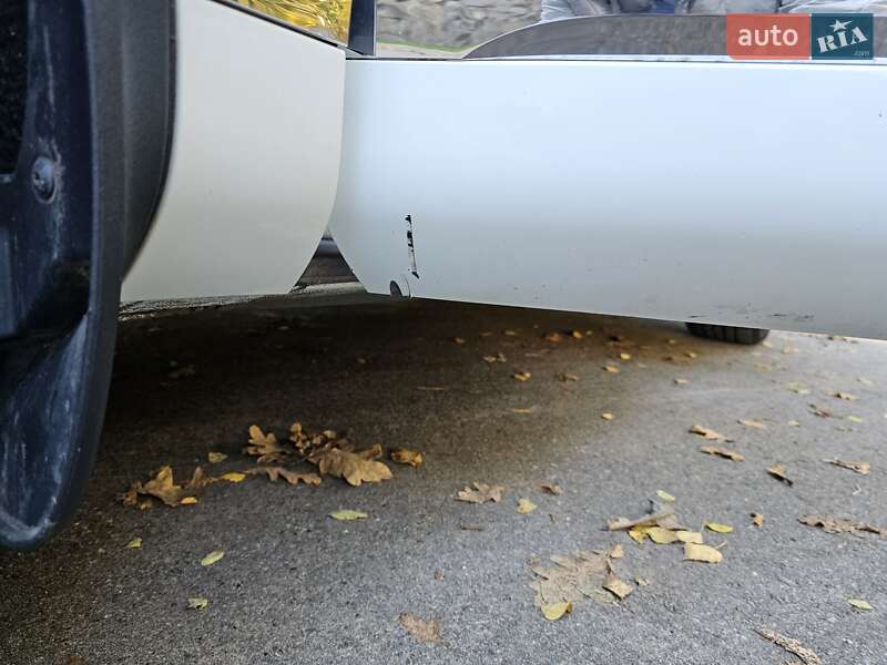 Внедорожник / Кроссовер Volkswagen Touareg 2013 в Броварах