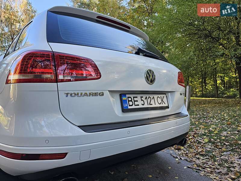 Внедорожник / Кроссовер Volkswagen Touareg 2013 в Броварах