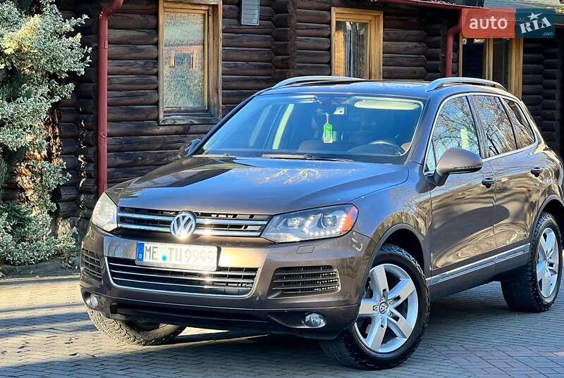 Внедорожник / Кроссовер Volkswagen Touareg 2012 в Трускавце