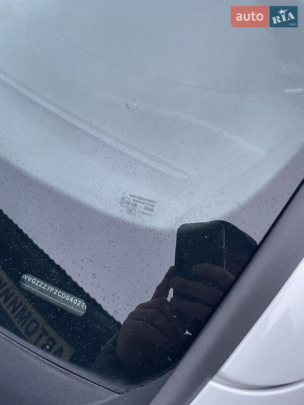 Позашляховик / Кросовер Volkswagen Touareg 2012 в Кам'янському