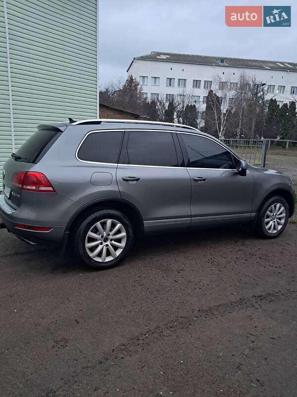 Внедорожник / Кроссовер Volkswagen Touareg 2013 в Володарке