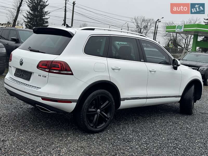 Внедорожник / Кроссовер Volkswagen Touareg 2017 в Тернополе