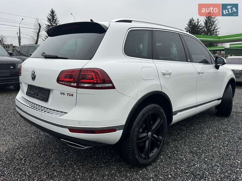 Внедорожник / Кроссовер Volkswagen Touareg 2017 в Тернополе