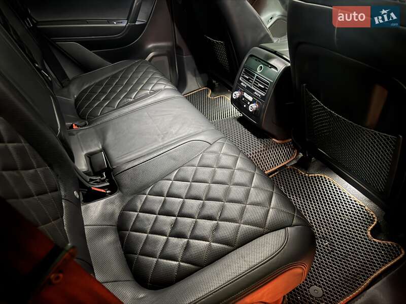 Внедорожник / Кроссовер Volkswagen Touareg 2017 в Тернополе