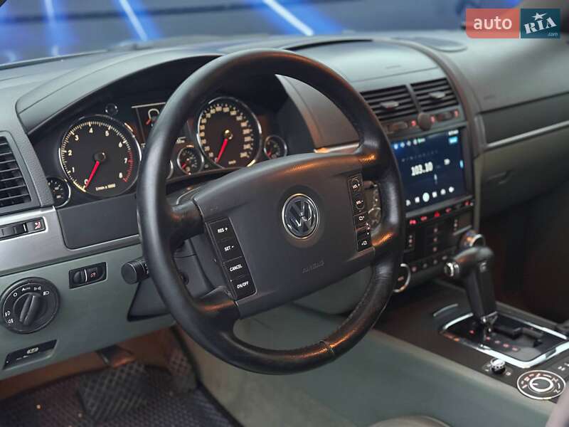 Внедорожник / Кроссовер Volkswagen Touareg 2003 в Запорожье