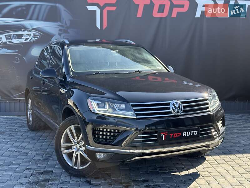 Внедорожник / Кроссовер Volkswagen Touareg 2016 в Львове