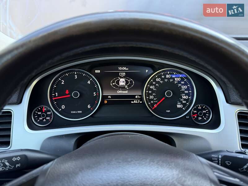 Внедорожник / Кроссовер Volkswagen Touareg 2016 в Львове