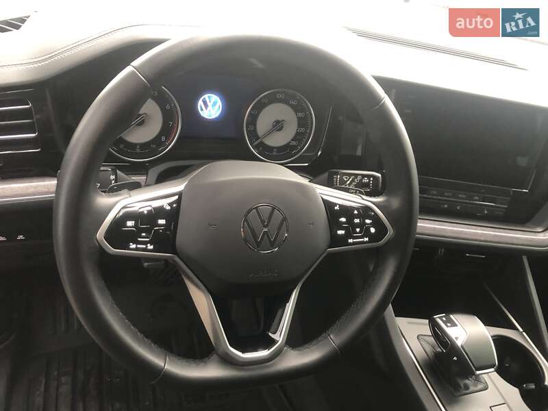 Позашляховик / Кросовер Volkswagen Touareg 2021 в Києві фото 13 Позашляховик / Кросовер Volkswagen Touareg 2021 в Києві