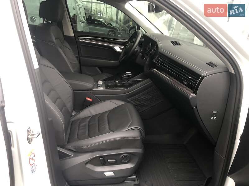 Позашляховик / Кросовер Volkswagen Touareg 2021 в Києві фото 30 Позашляховик / Кросовер Volkswagen Touareg 2021 в Києві