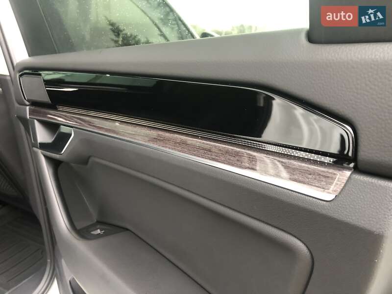 Позашляховик / Кросовер Volkswagen Touareg 2021 в Києві фото 36 Позашляховик / Кросовер Volkswagen Touareg 2021 в Києві