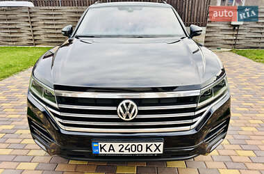 Внедорожник / Кроссовер Volkswagen Touareg 2019 в Киеве