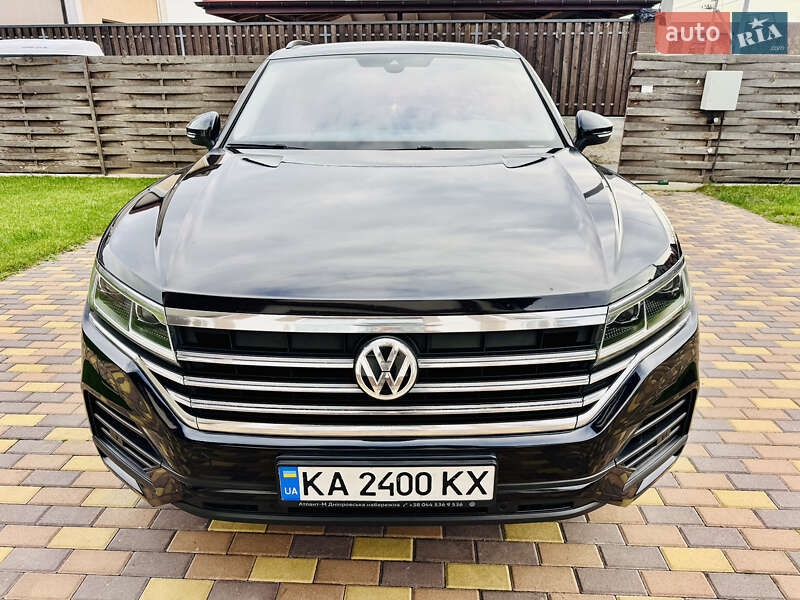 Внедорожник / Кроссовер Volkswagen Touareg 2019 в Киеве