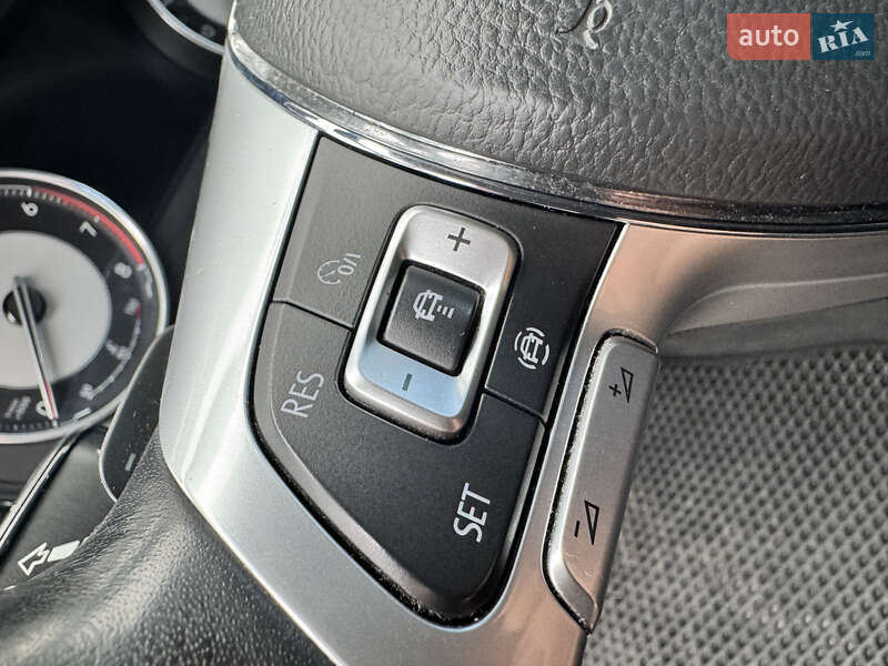 Внедорожник / Кроссовер Volkswagen Touareg 2019 в Киеве