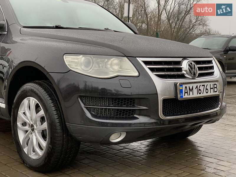 Внедорожник / Кроссовер Volkswagen Touareg 2007 в Бердичеве