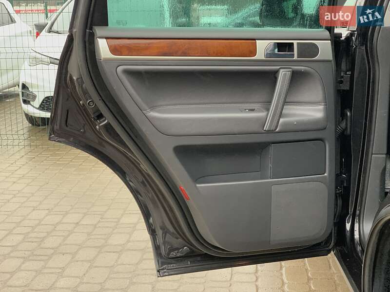 Внедорожник / Кроссовер Volkswagen Touareg 2007 в Бердичеве