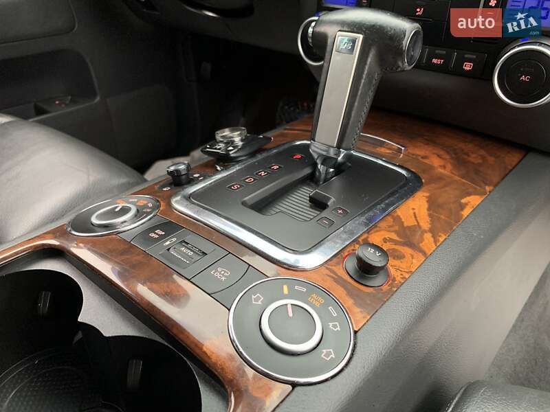 Внедорожник / Кроссовер Volkswagen Touareg 2007 в Бердичеве