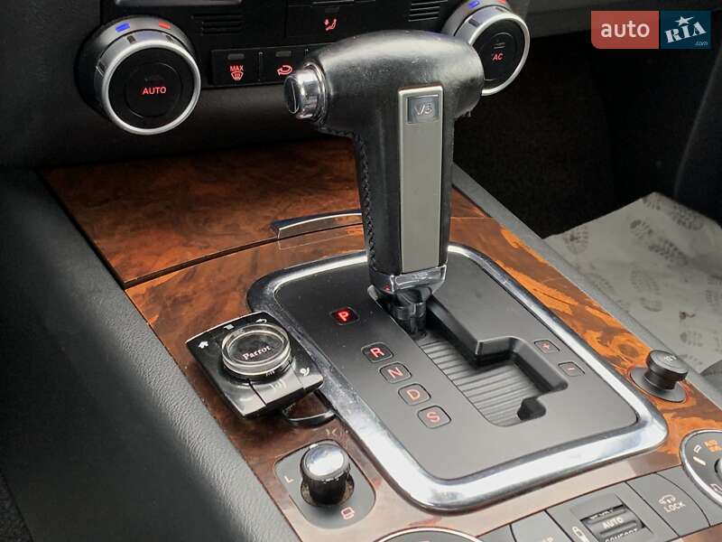 Внедорожник / Кроссовер Volkswagen Touareg 2007 в Бердичеве