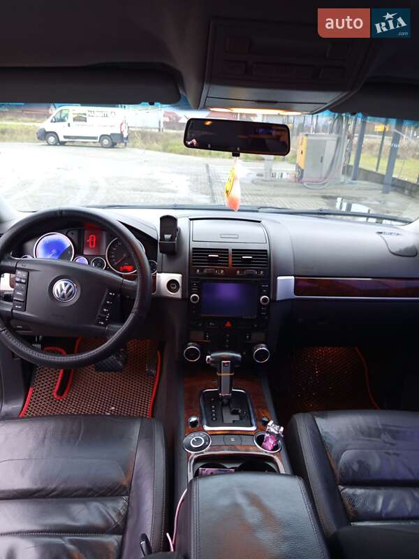 Внедорожник / Кроссовер Volkswagen Touareg 2008 в Тячеве