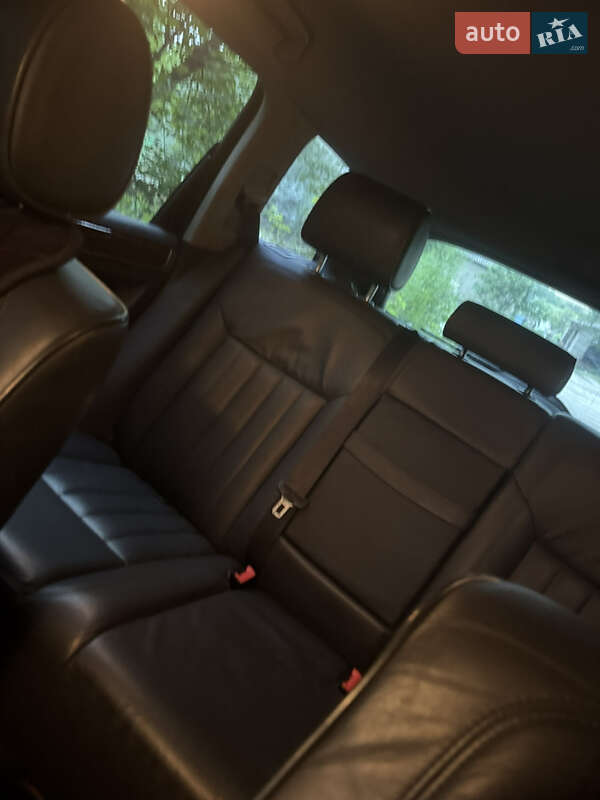 Внедорожник / Кроссовер Volkswagen Touareg 2010 в Шепетовке